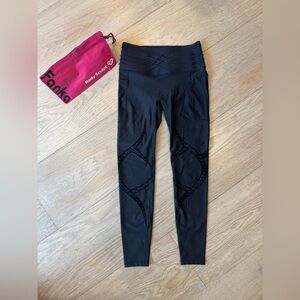 Black Fanka Body Sculpt Compression Leggings with Geometric Pattern